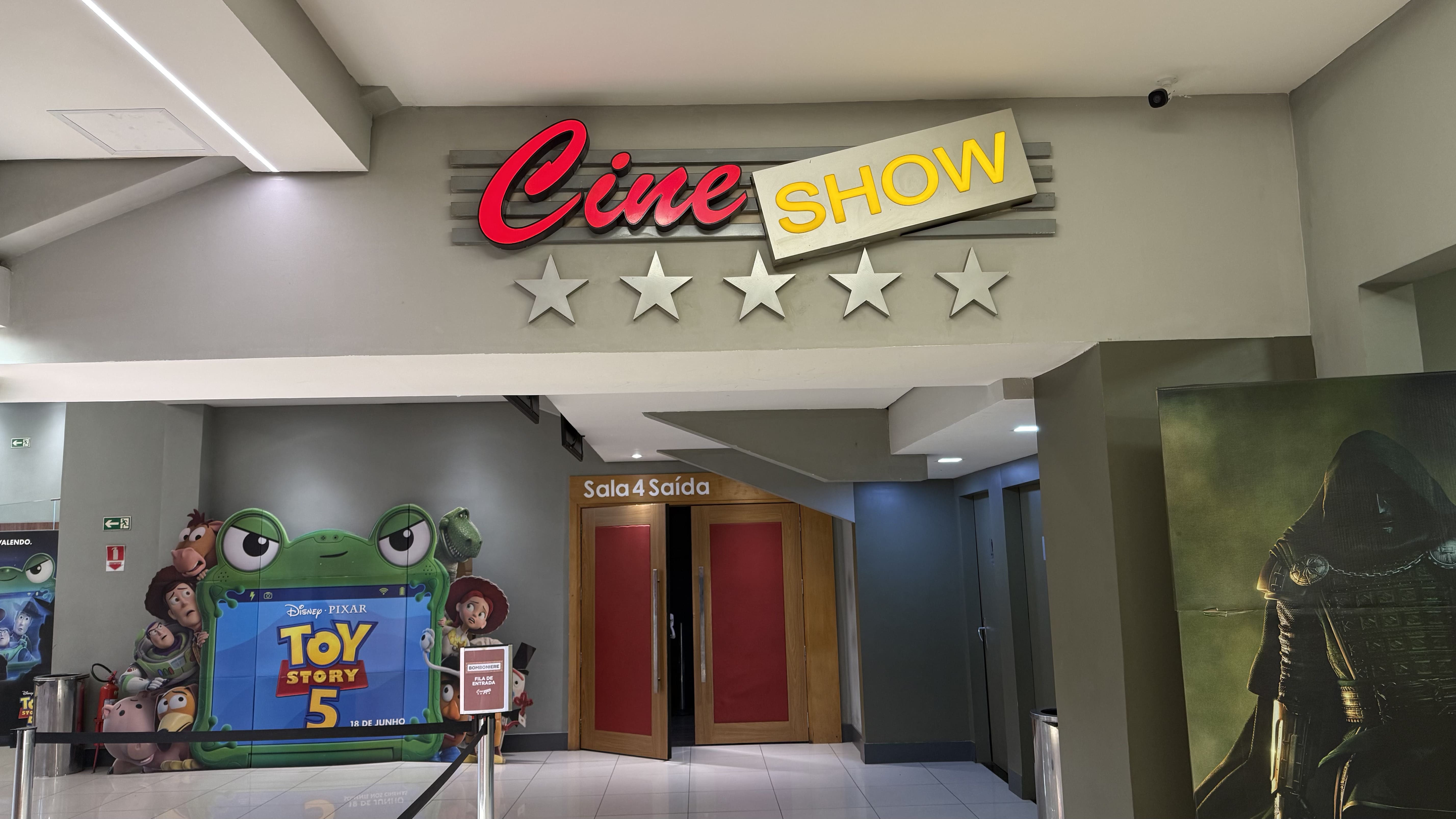 Entrada do cinema Cine Show